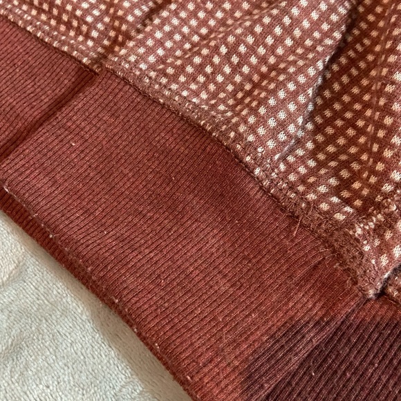 Rust Crew Neck - Picture 2 of 5